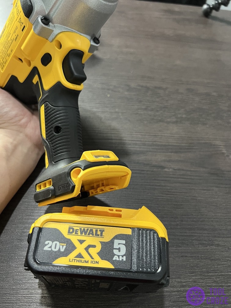 dewalt impact wrench and battery