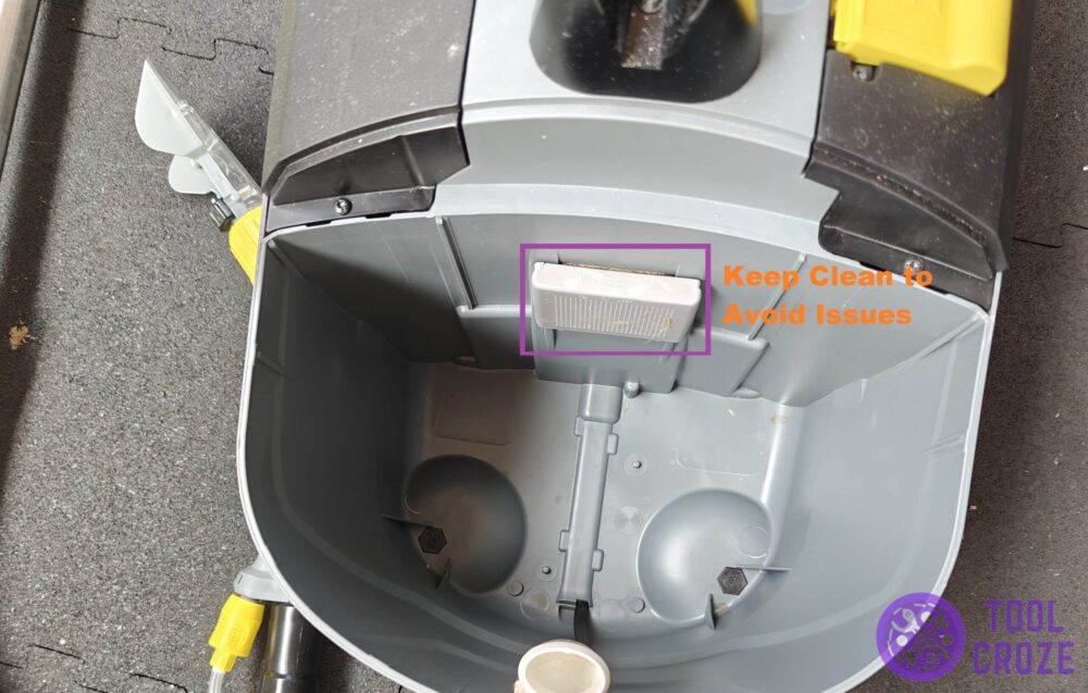 filter inside dirty water tank