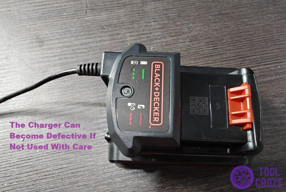 charger on black and decker battery