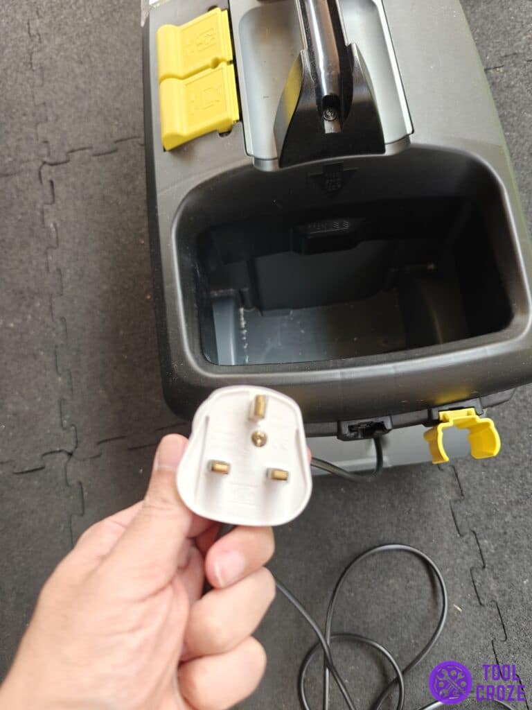 4 Most Common Karcher Carpet Cleaner Problems Troubleshooting - Tool Croze