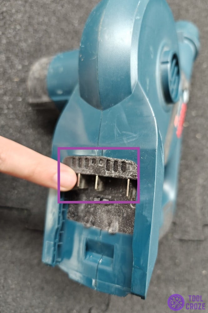 battery connection point