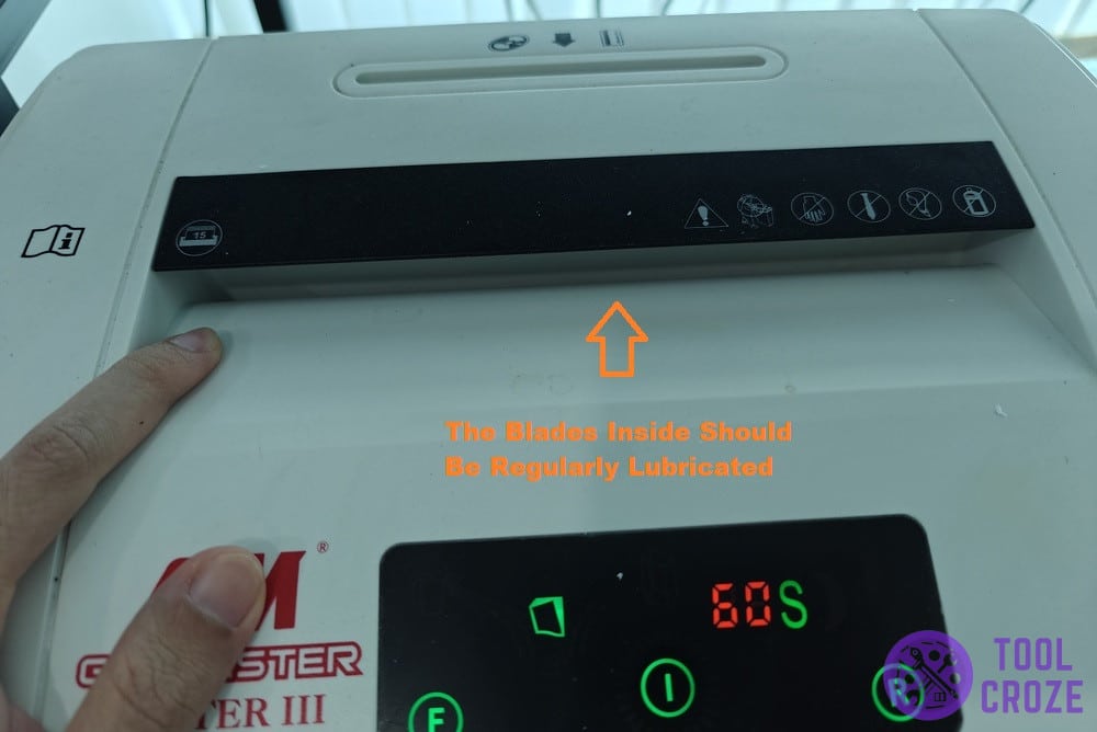lubricate the blades inside regularly