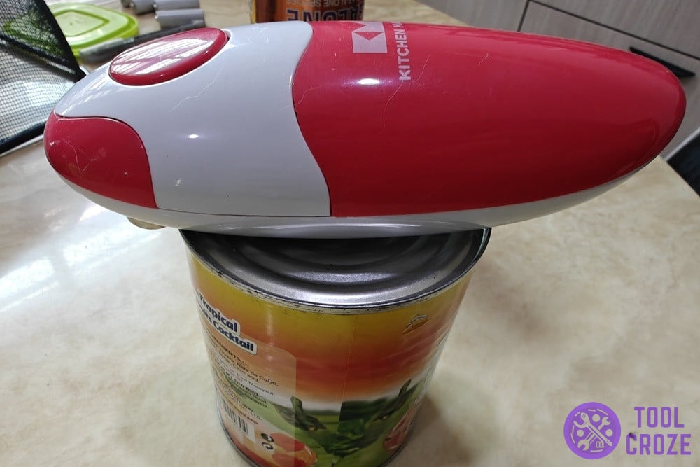 opener stuck while cutting a can