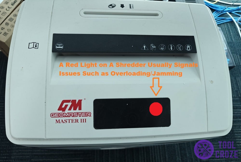 red light on shredder when it has a jam