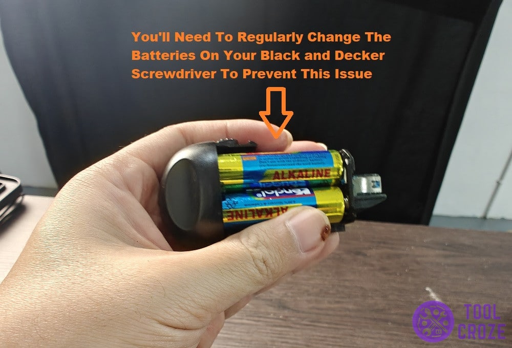 batteries inside of a black and decker screwdriver
