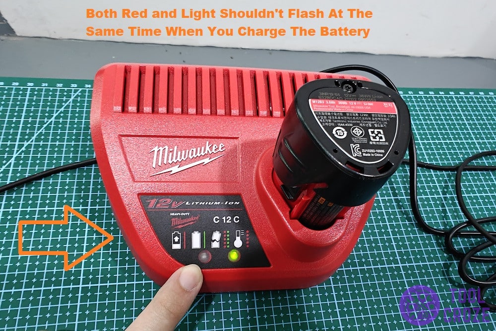 flashing lights indicate a dead battery