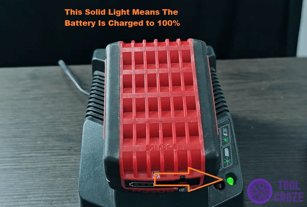 solid green light on bosch charger