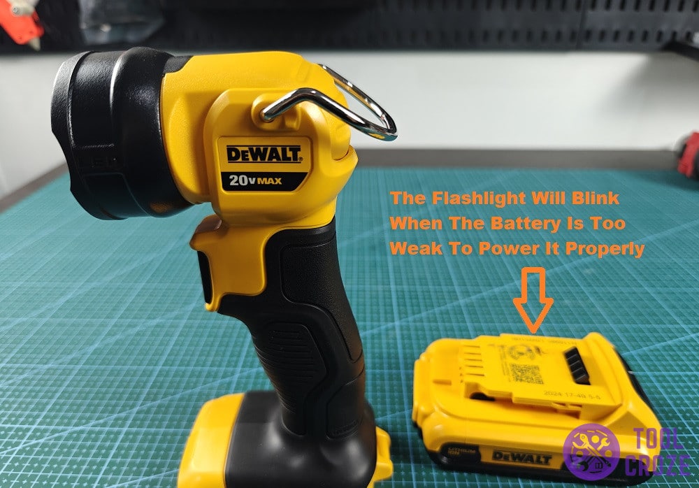 bad batteries will make dewalt flashlights blink