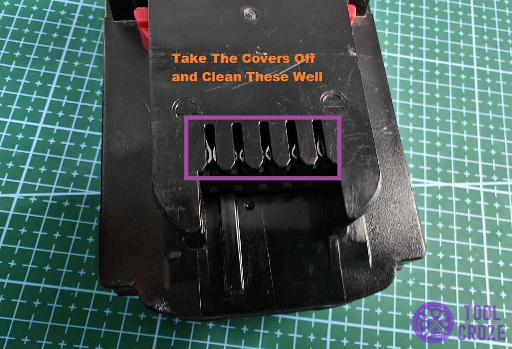 contact points on milwaukee m18 battery