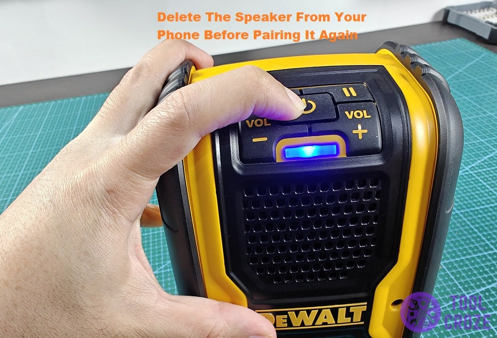 try pairing again after clearing the speaker from your device