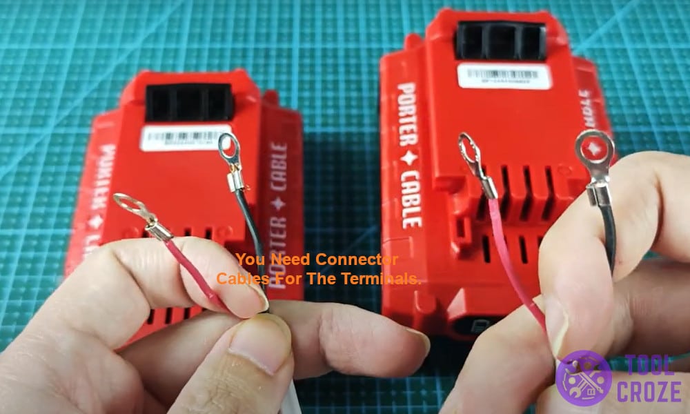 You need connector cables for the terminals.