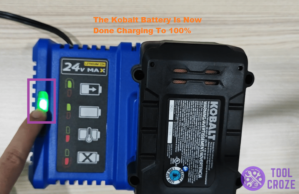 kobalt charger indicator displaying solid green