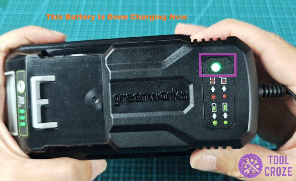 solid green light on greenworks battery