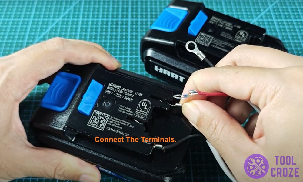 Connect the terminals.
