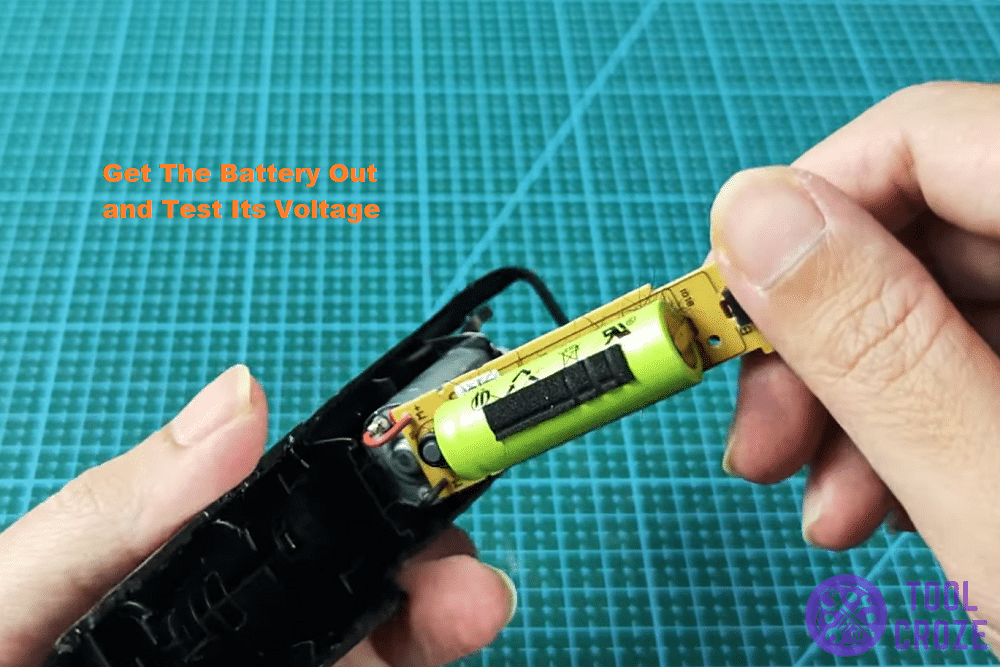 bad battery inside philips trimmer