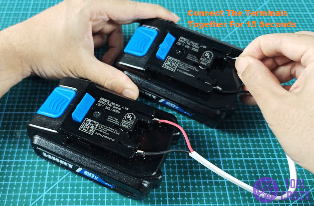 connect terminals on HART batteries