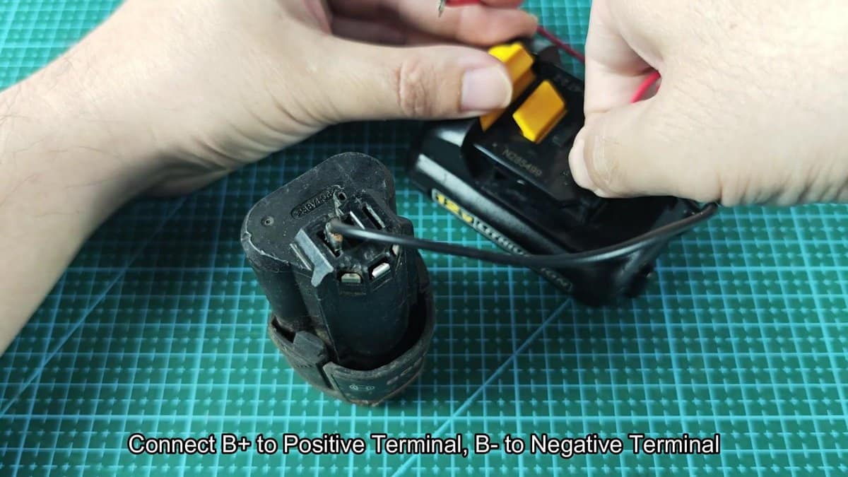 DeWalt battery wiring connection setup