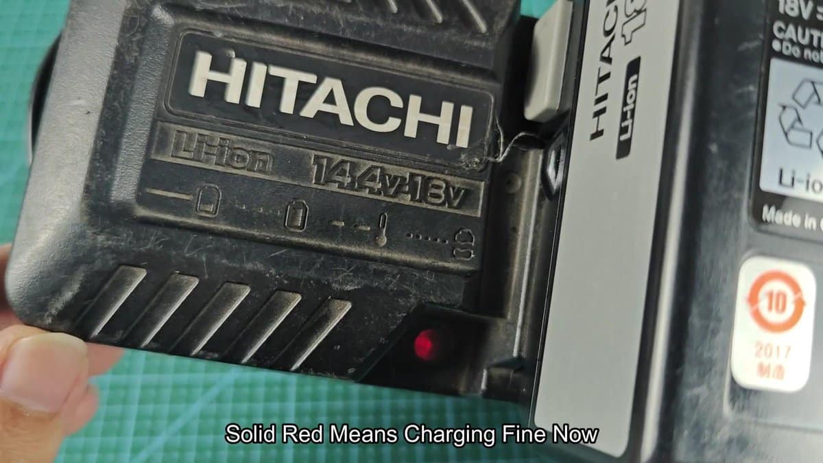 Hitachi battery showing solid red light