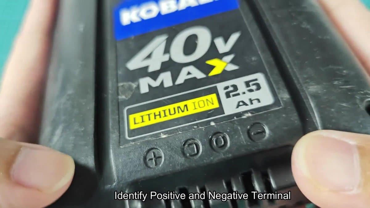 Kobalt 40V max lithium ion battery terminals