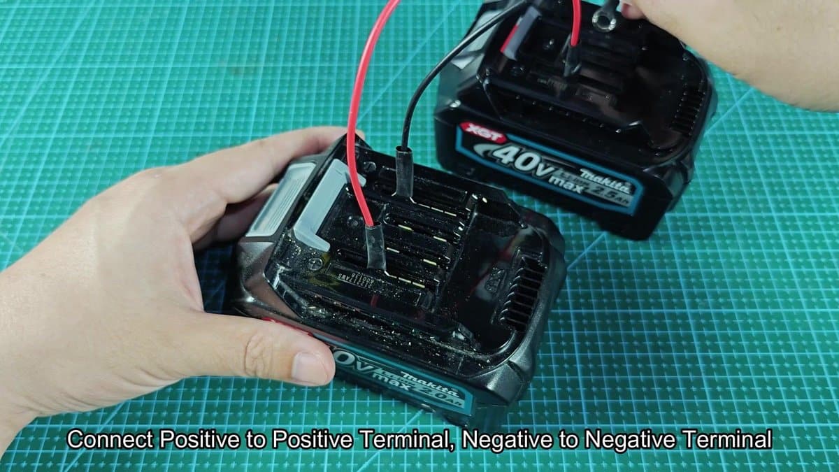 Makita 40V batteries connected with wires