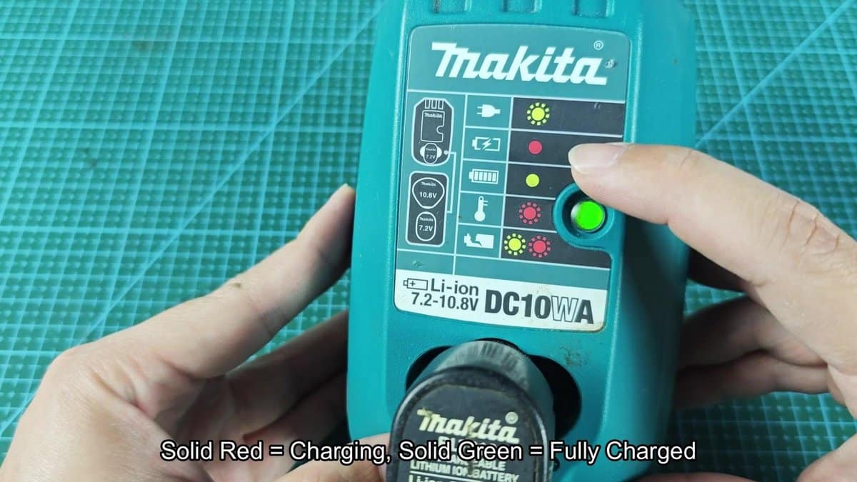 Makita DC10WA charger with green light activated