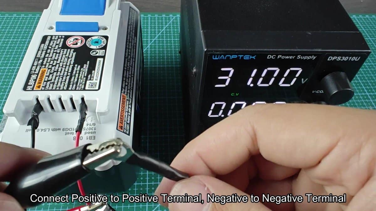 Wanptek DC power supply with voltage displayed