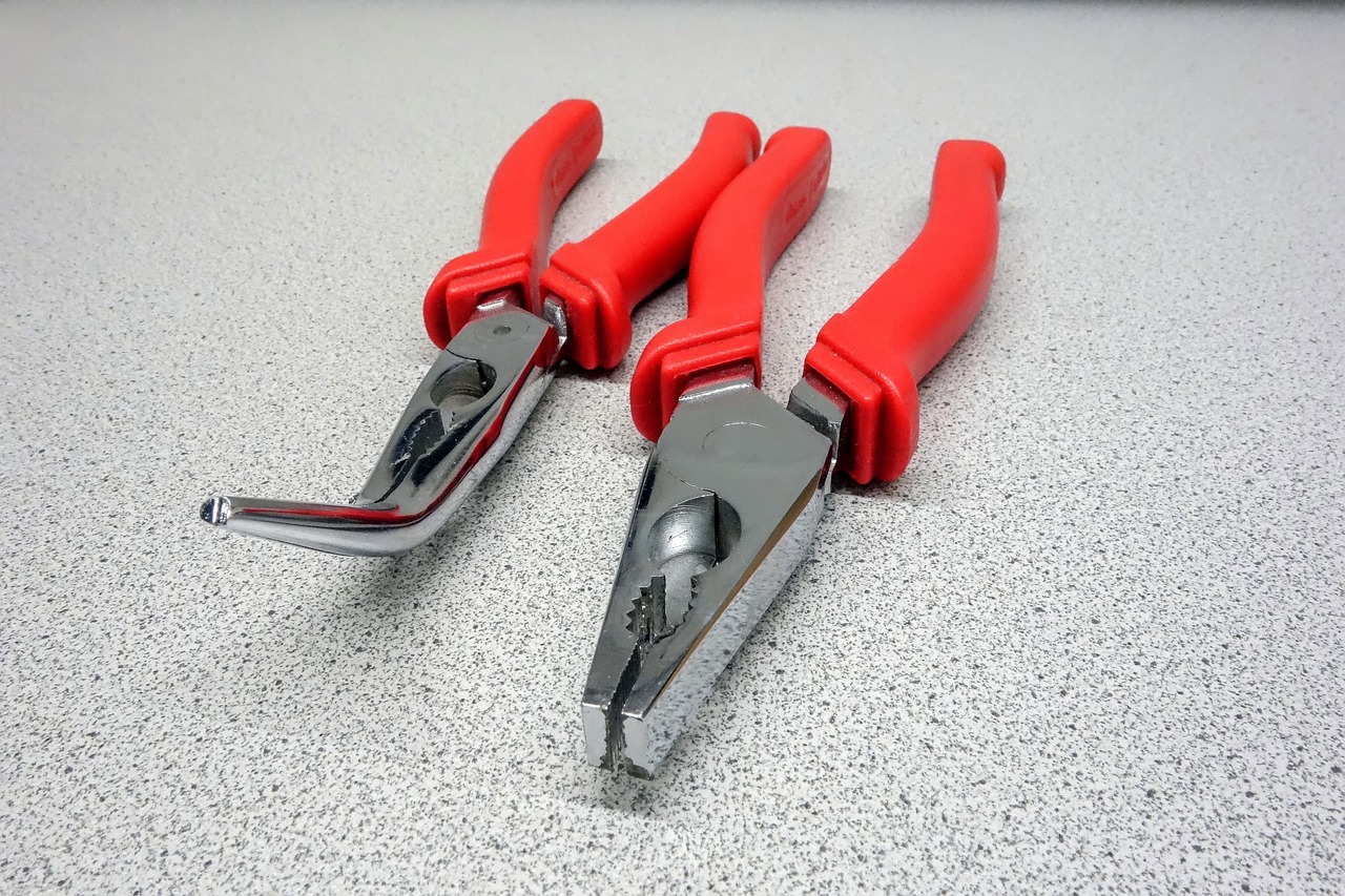 locking pliers tool