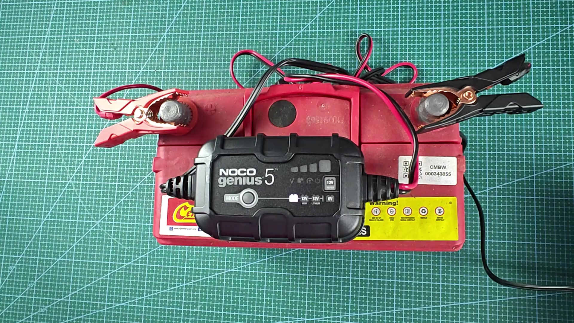 12V mode selected for standard car battery charging 12V mode selected for standard car battery charging