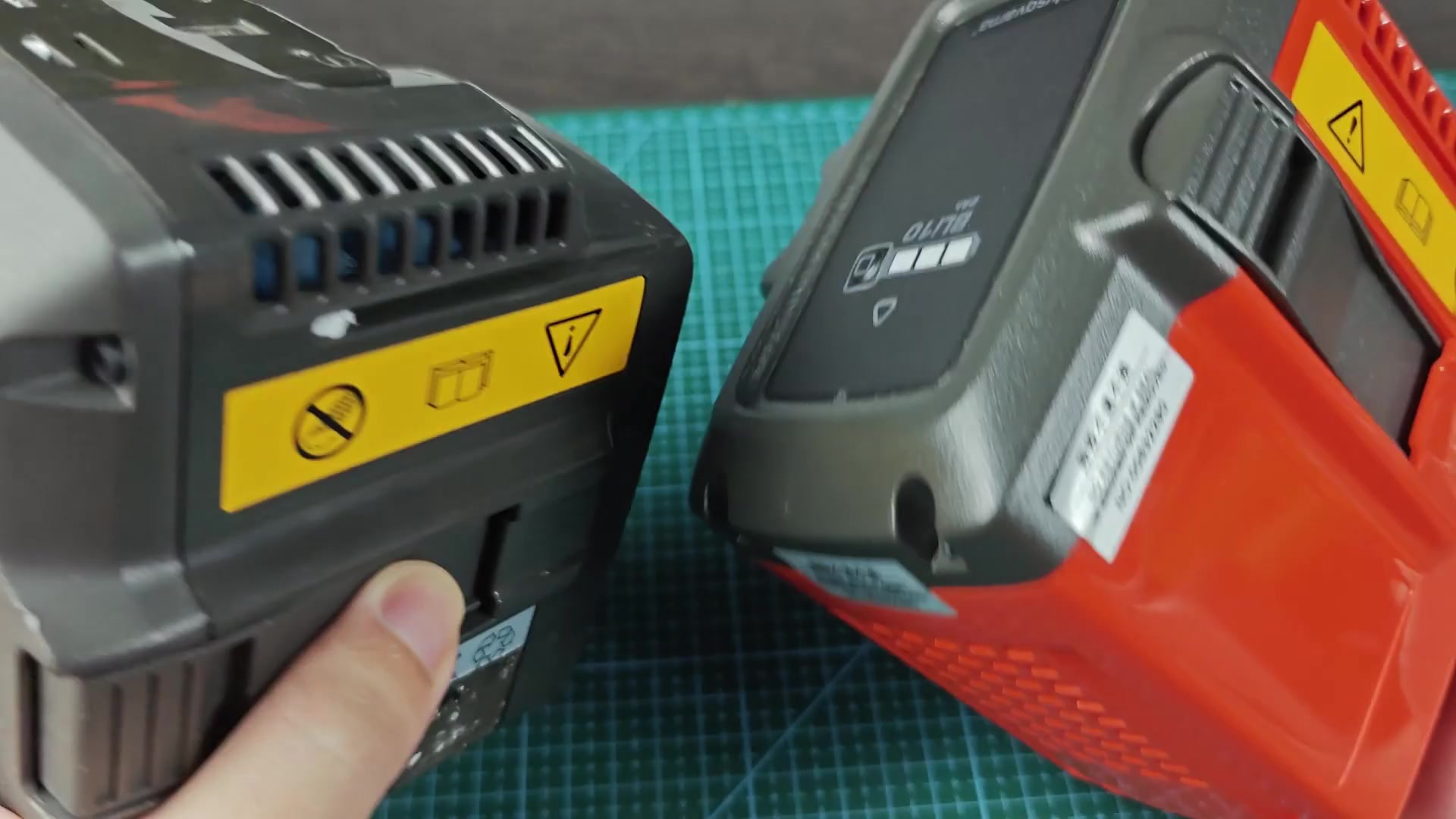 BL10 battery indicator panel with charge blocks
