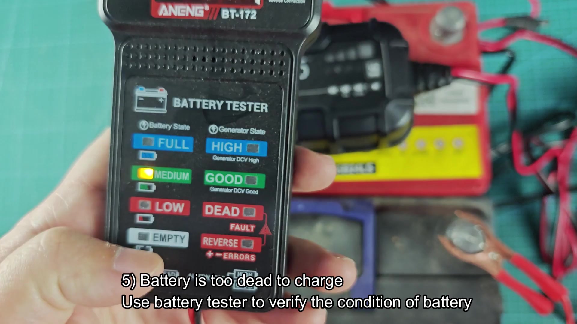 BT-172 reads 12.6V with Genius 5 connected