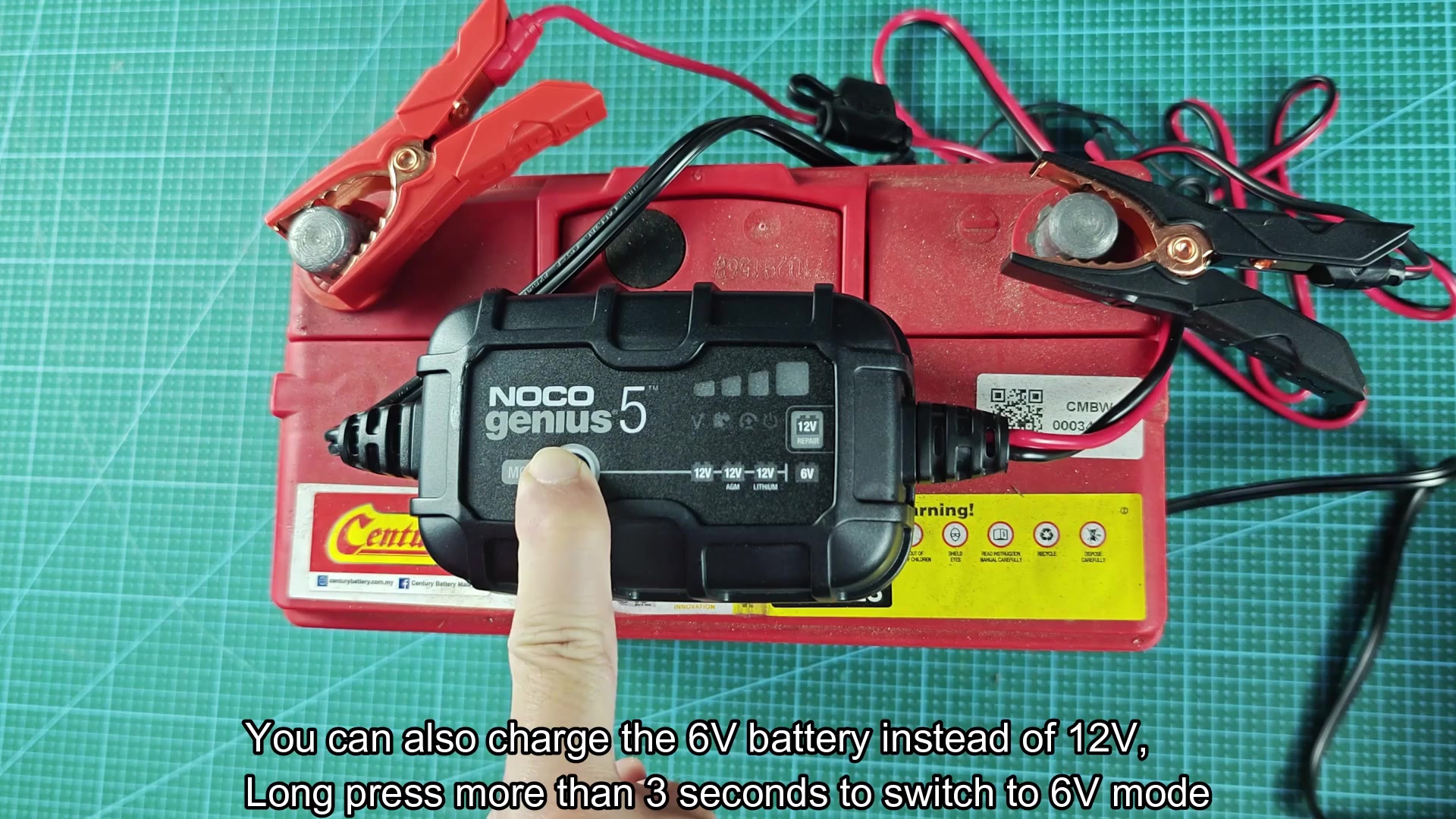 NOCO Genius 5 charging in 12V mode on red battery NOCO Genius 5 charging in 12V mode on red battery