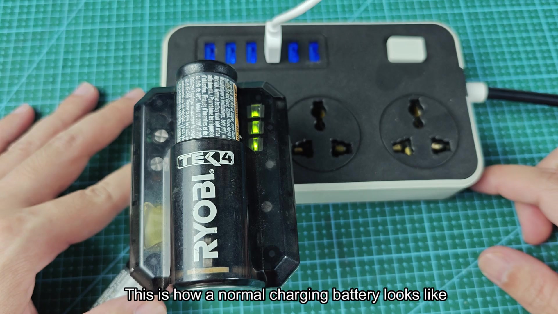 Normal charging battery green LED lit