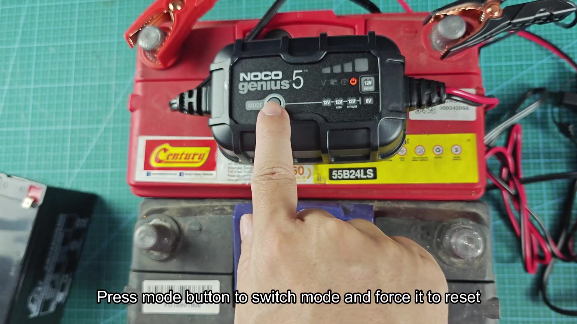 Pressing MODE button to reset NOCO Genius 5 Pressing MODE button to reset NOCO Genius 5