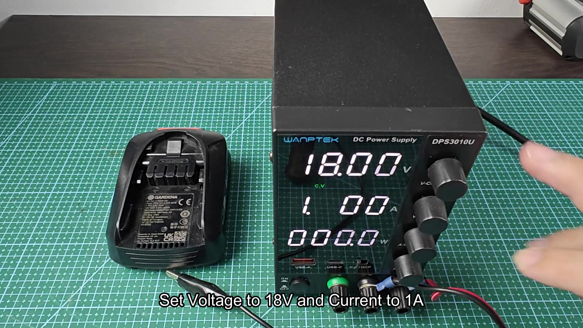 WANPTEK DPS3010U reading 18V 1A CV mode