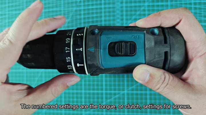 Adjust torque collar for screw settings