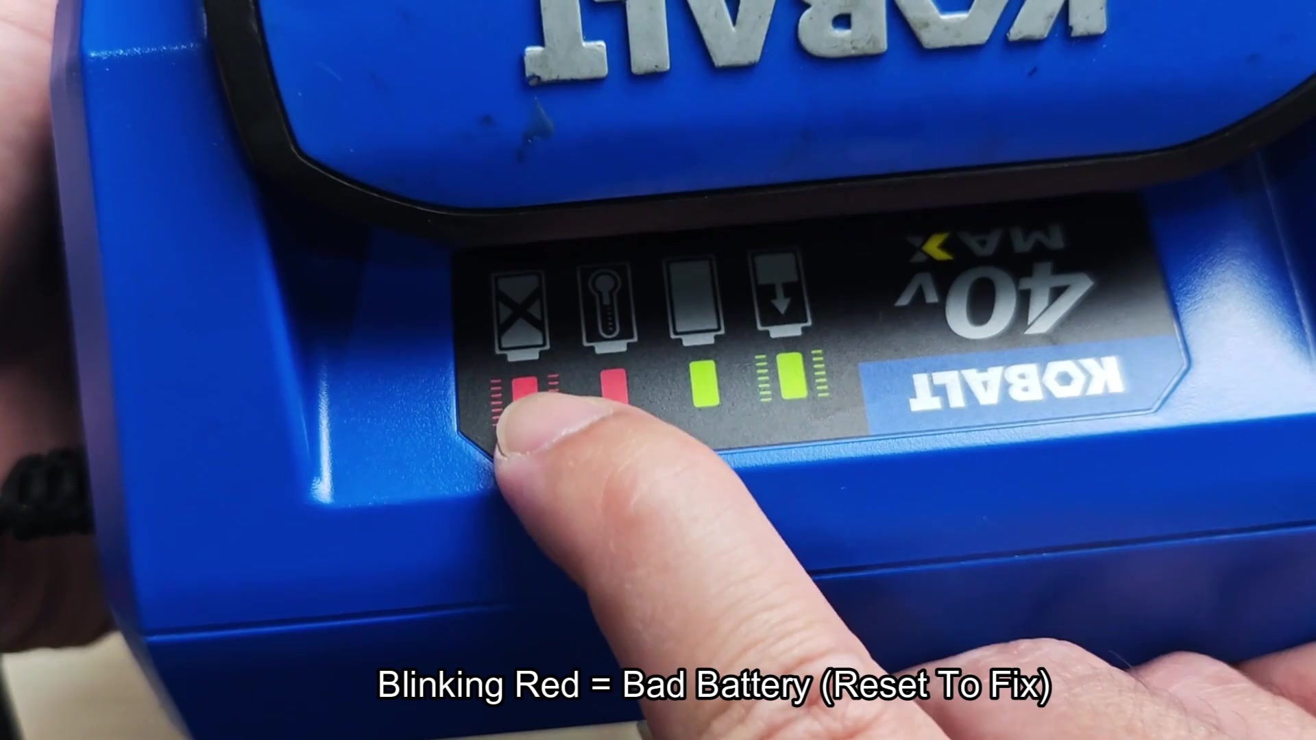 Charge LEDs display battery condition state Charge LEDs display battery condition state