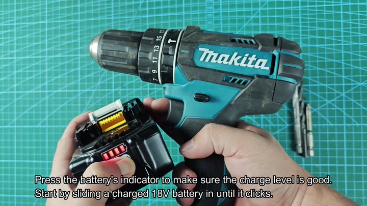 Check battery charge level indicator