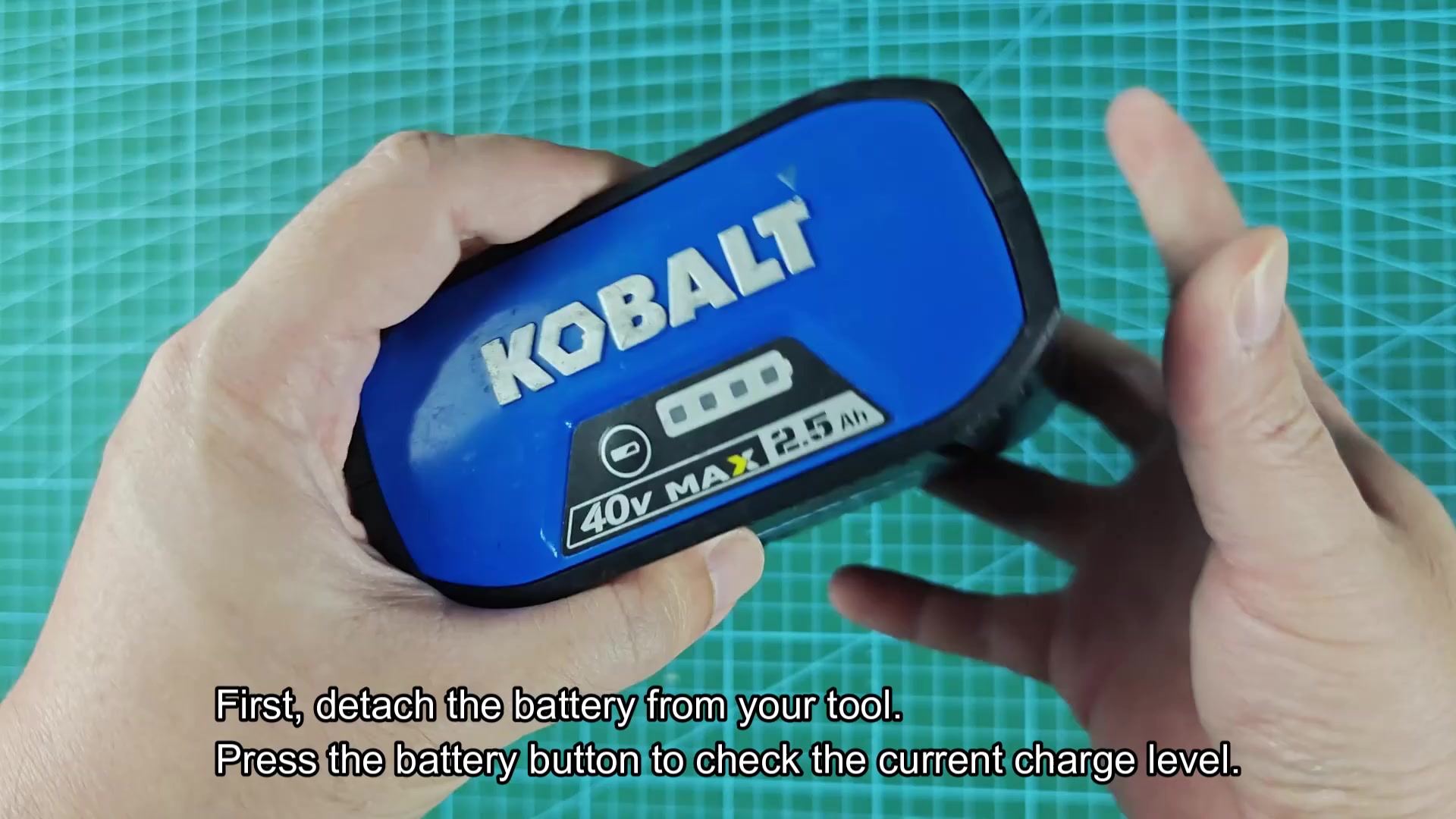 Check charge level with battery button Check charge level with battery button