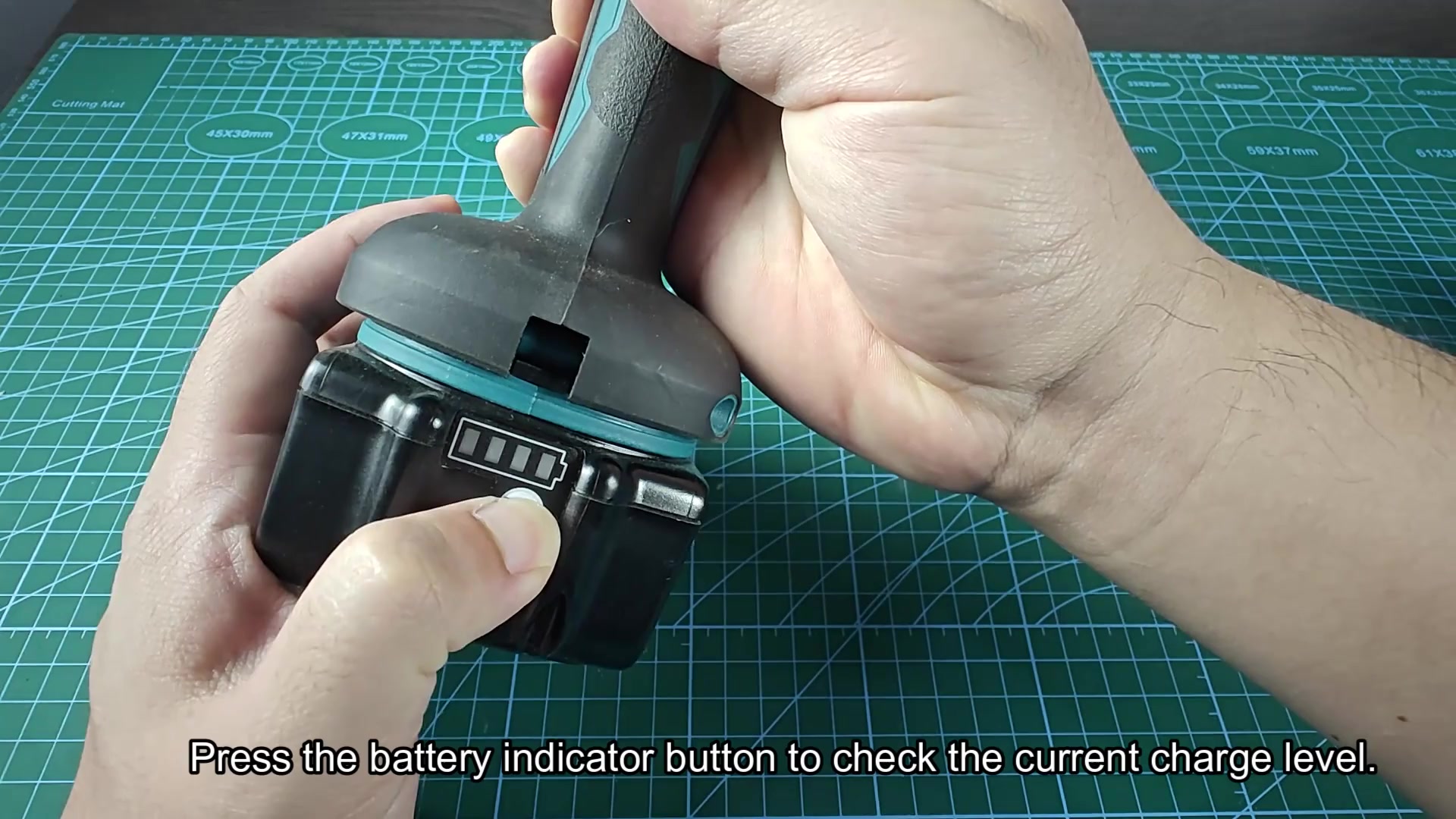 Check current charge level with button Check current charge level with button