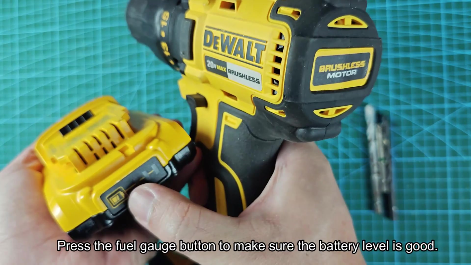 Checking battery fuel gauge level Checking battery fuel gauge level