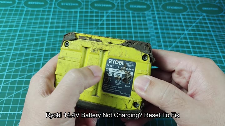 Dirty Ryobi 14.4V battery not charging