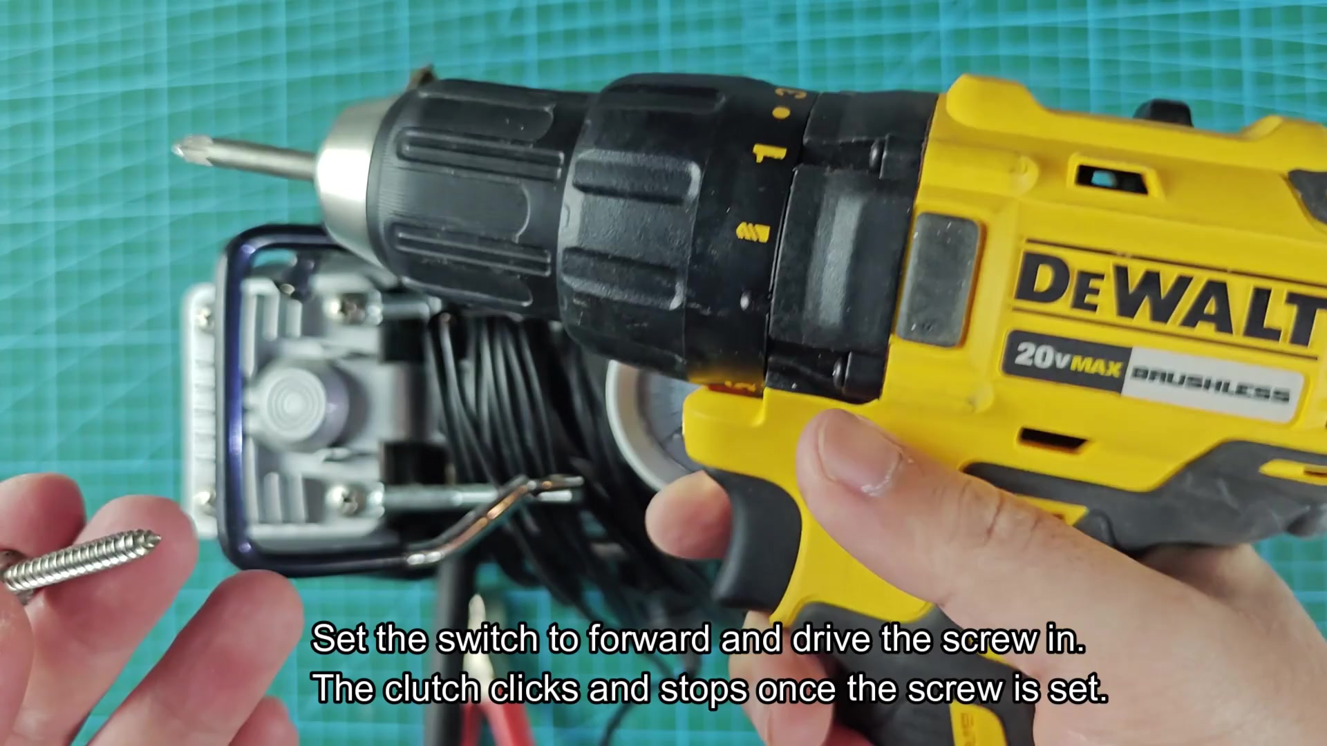 Driving screws with clutch stops Driving screws with clutch stops