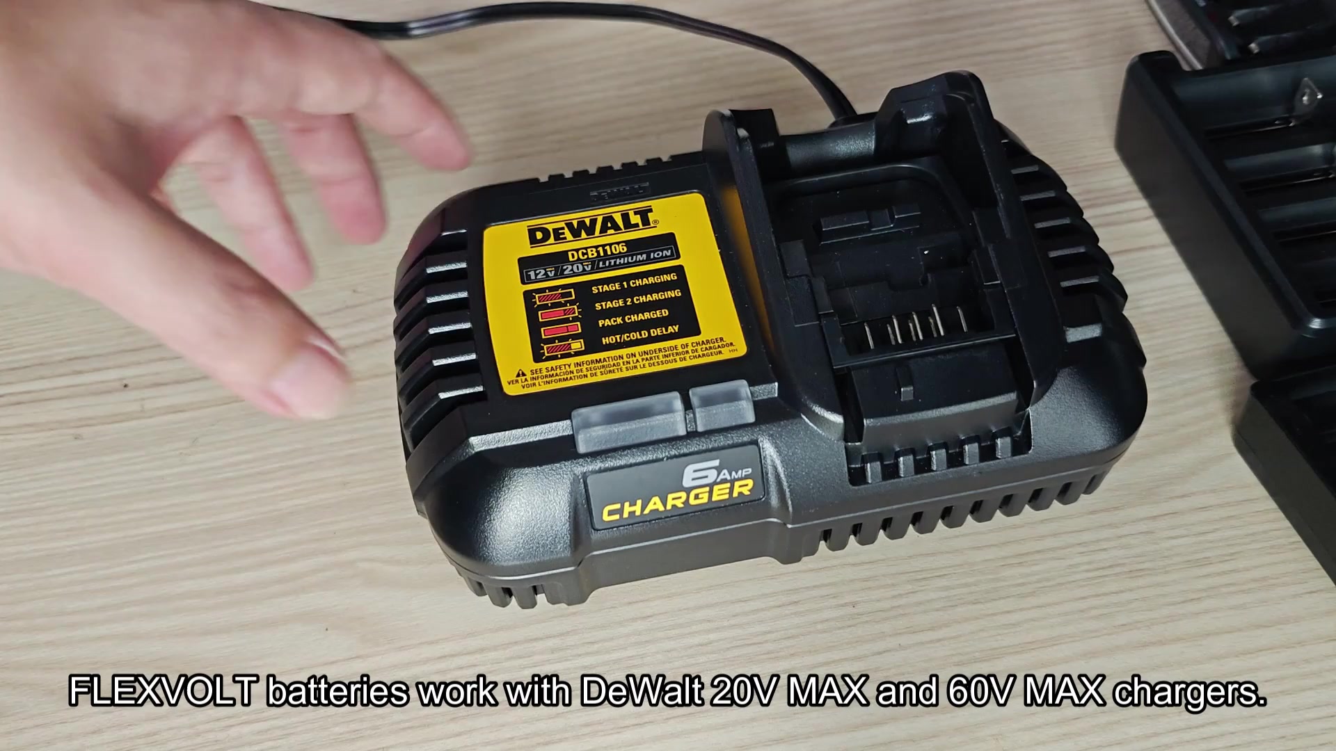 FLEXVOLT compatible with 20V MAX chargers FLEXVOLT compatible with 20V MAX chargers