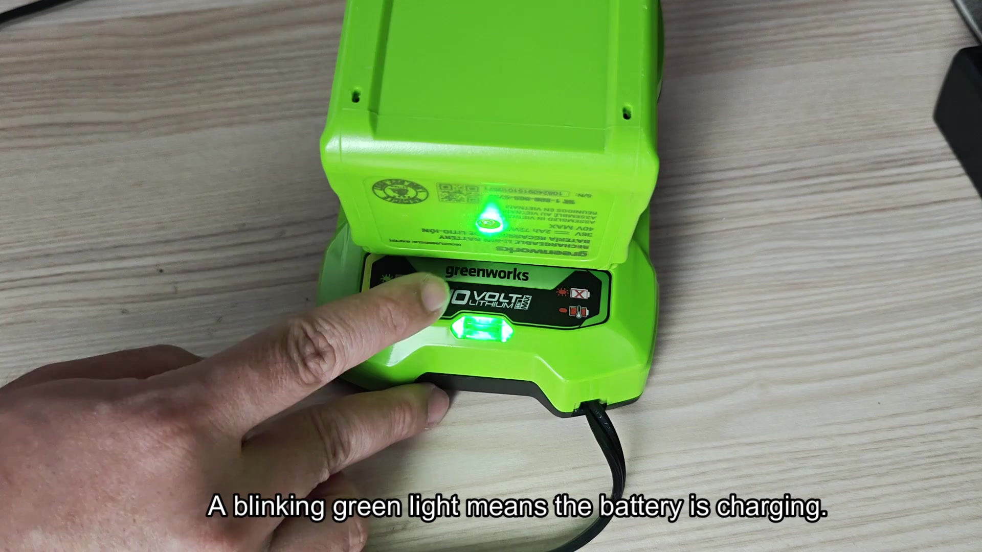Green light shows charging time info Green light shows charging time info