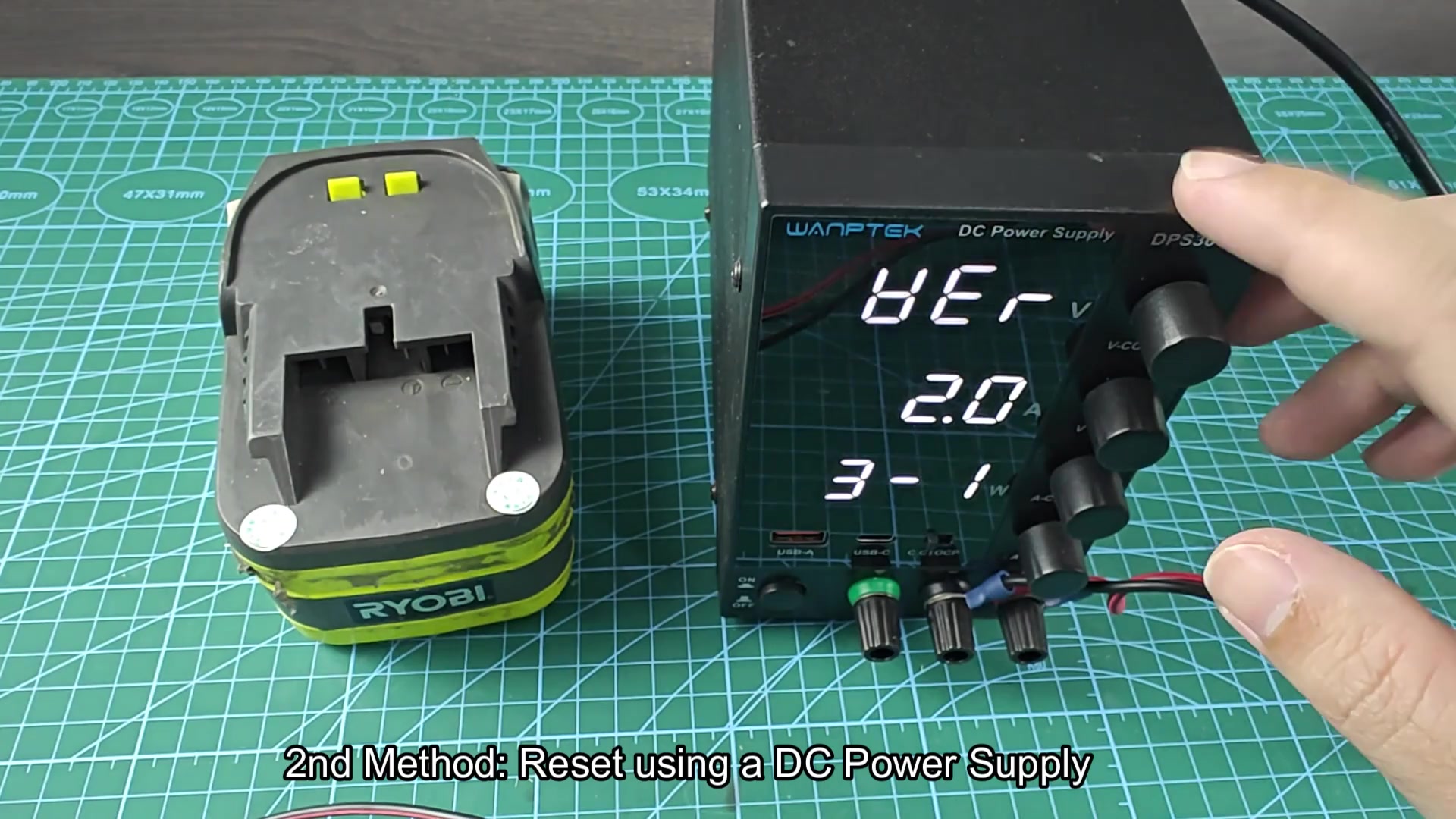 Power supply displaying 12 volts output