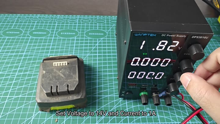 Setting voltage to 14V on power supply