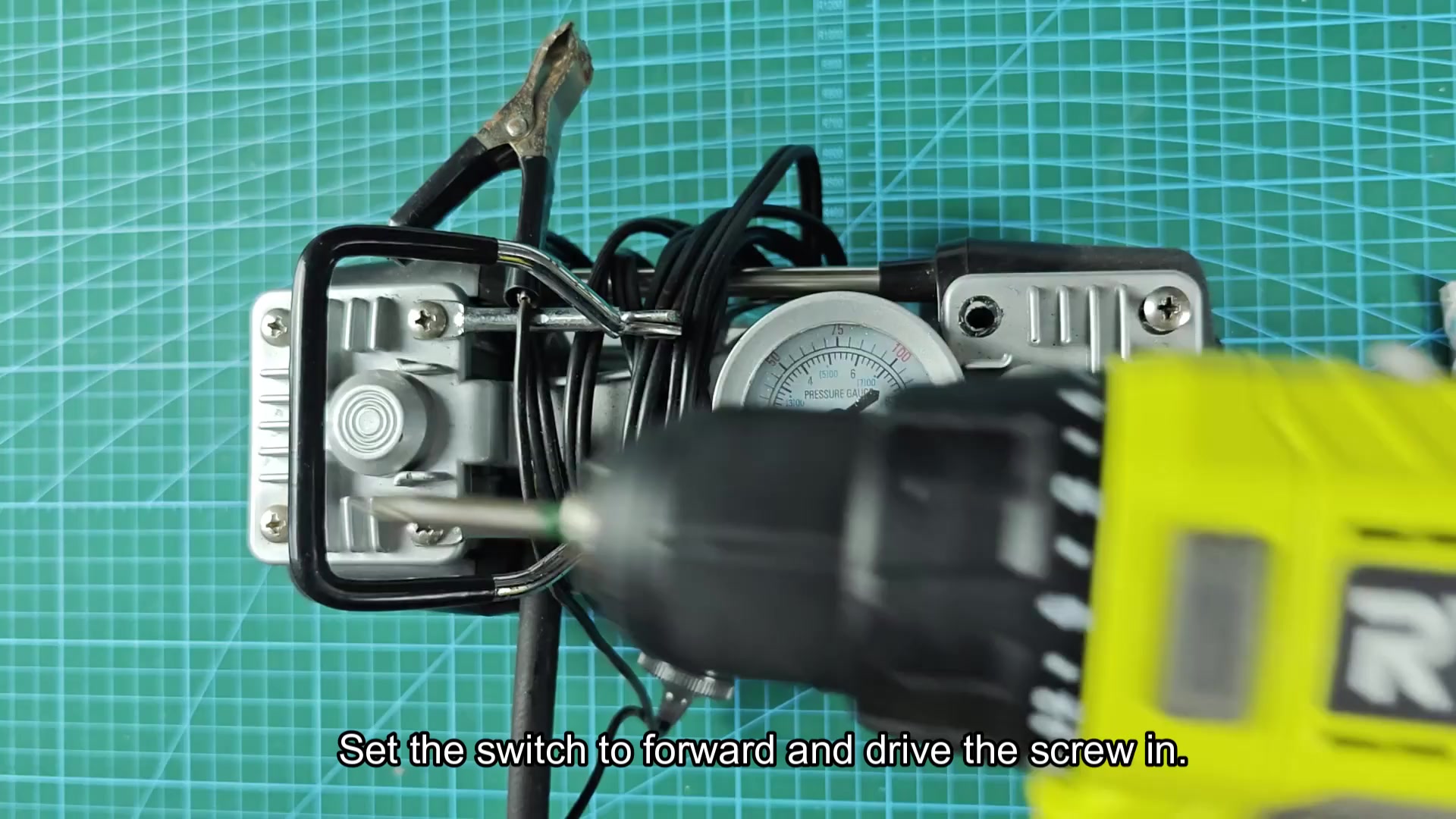 Switch to forward mode to drive screw
