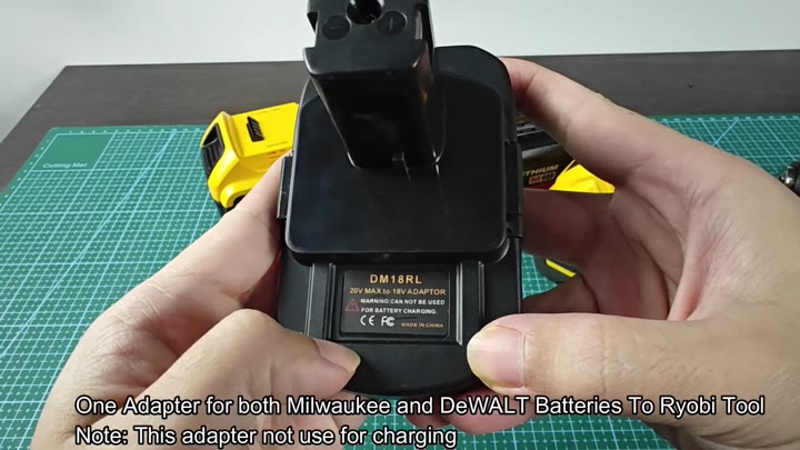 Adapter connecting DeWalt and Ryobi batteries Adapter connecting DeWalt and Ryobi batteries