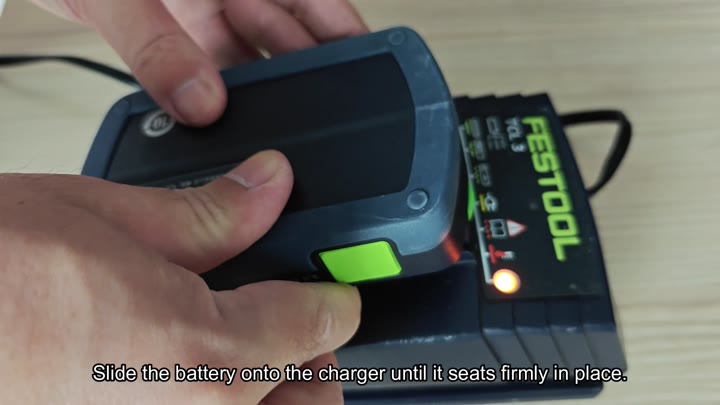 Battery seated on Festool PQ 3 charger Battery seated on Festool PQ 3 charger