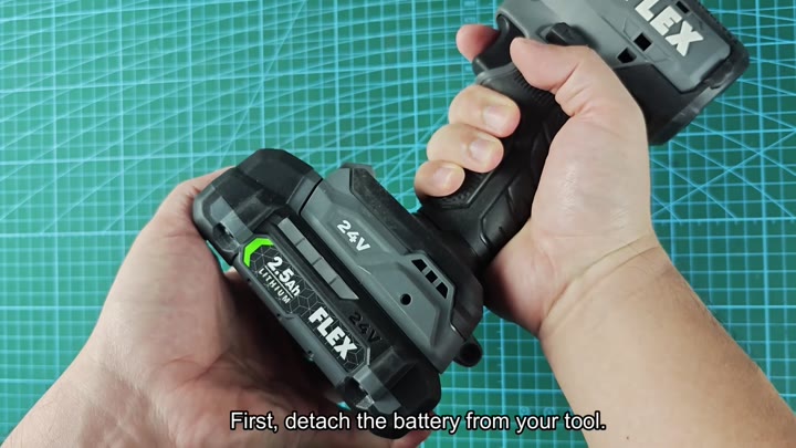 Detach 24V battery from power tool Detach 24V battery from power tool